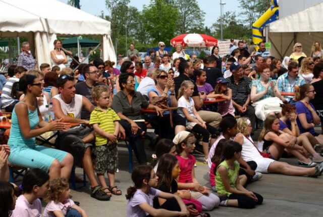 9. Juni: „Benefiz-Hoffest der Kulturen“ soll wieder ein Riesenfest werden/ Integrationsverein mit „Fest der Freundschaft“  – KW 22 / 13