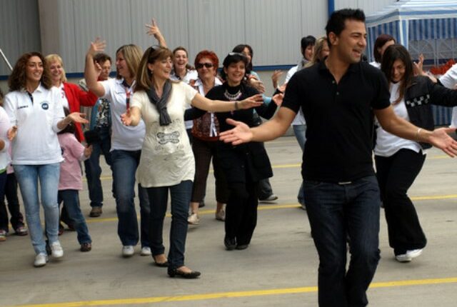 1. Juni: „Benefiz-Hoffest der Kulturen“ soll ein Riesenfest werden  KW 22 / 14
